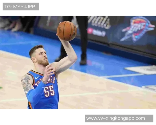 雷霆对阵勇士多特因上斜方肌拉伤将缺席比赛已连续缺阵三场